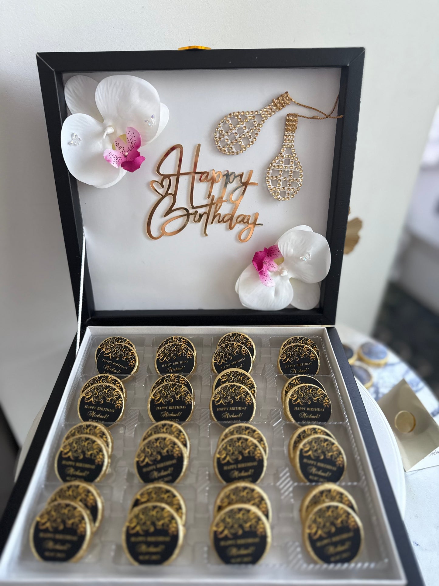 Personalized 32pc dark chocolate box: Happy Birthday!