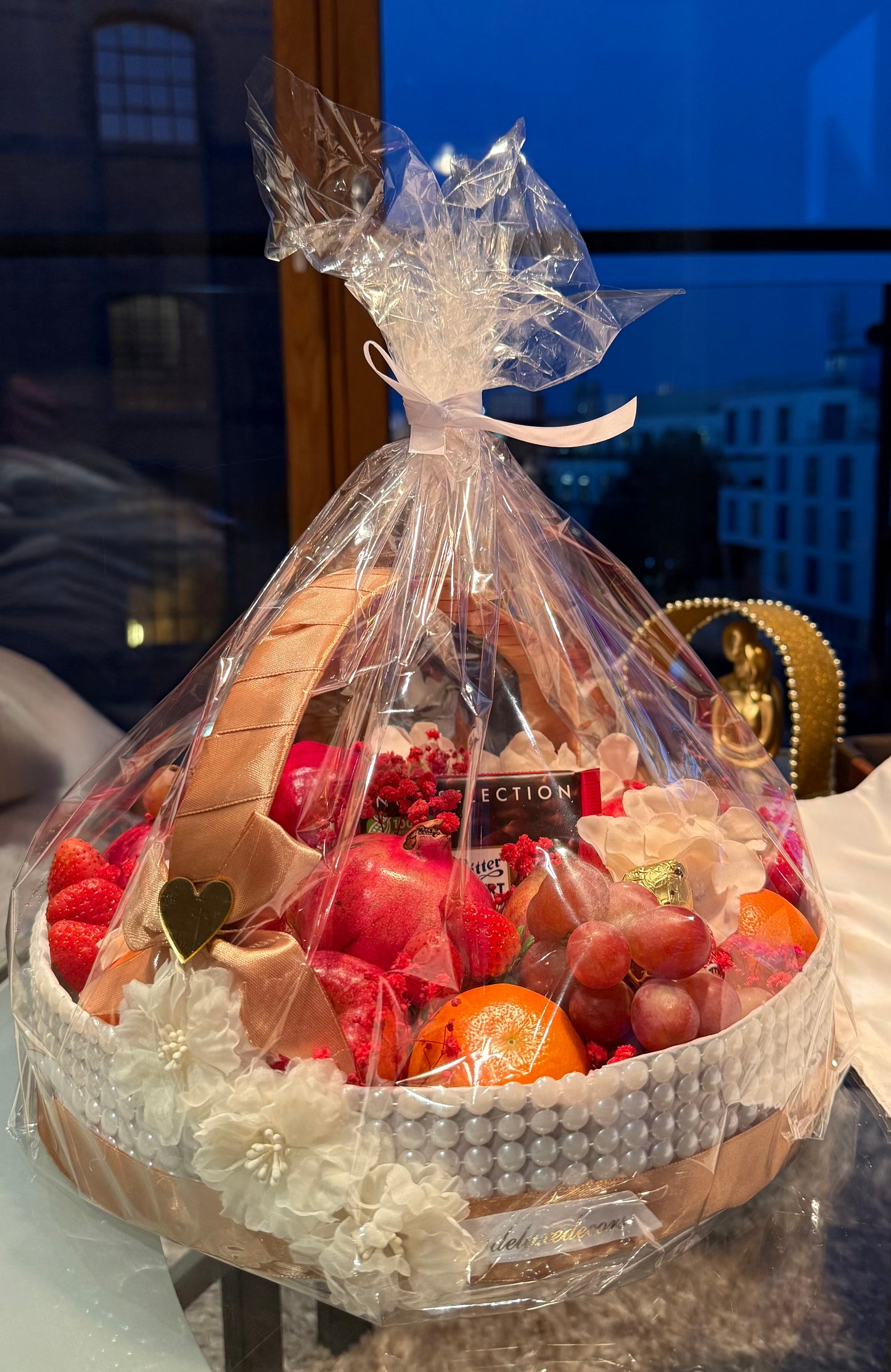 Fresh fruit basket, large