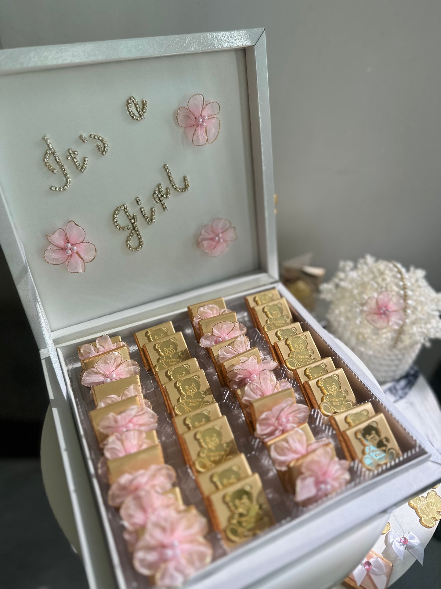 32pc personalized chocolate gift box